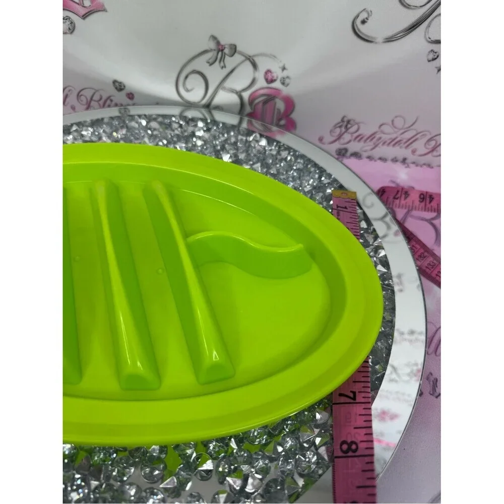 2 taco 🌮 plates set holds tacos separator and holder Bright Green neon plastic
